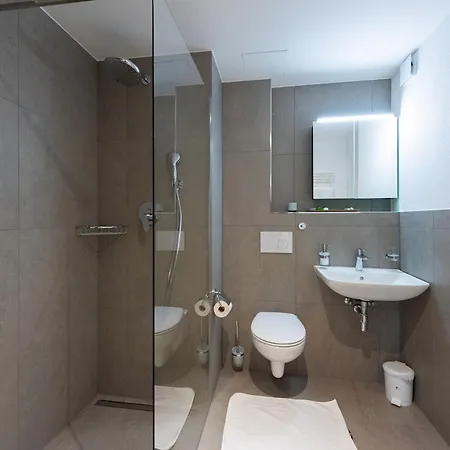 Moebliertes ホームステイ