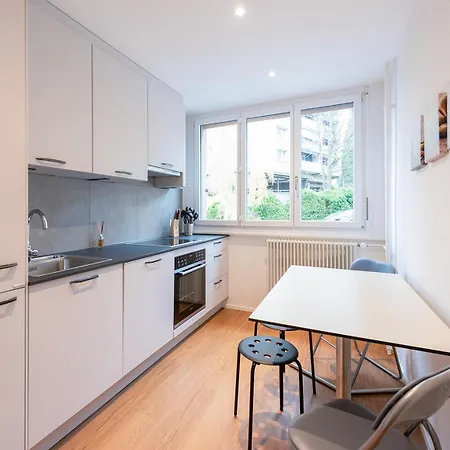 ホームステイ Moebliertes