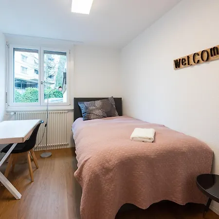 Habitación en casa particular Moebliertes Berna